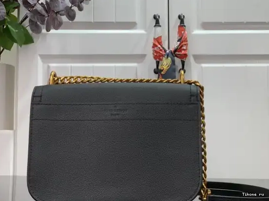 Cheap PM LOCKME LOUIS CHAIN VUITTON 0630